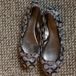 Coach flats